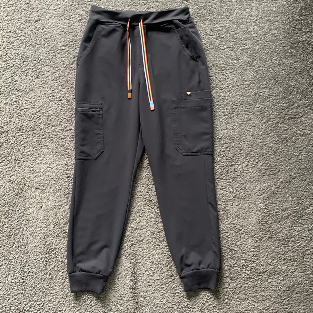 Figs Zamora joggers, Charcoal Grey